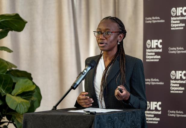 Sharon Onyango, Project Lead (IFC) during her presentation about Climate Insurance and the IFC - IPEC collaboration in Zimbabwe