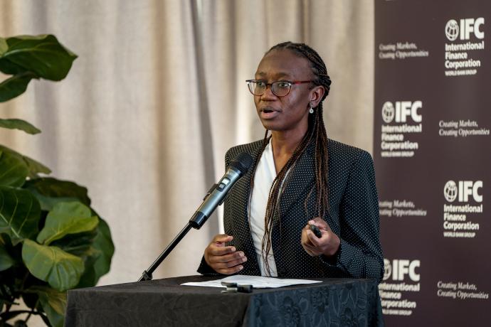 Sharon Onyango, Project Lead (IFC) during her presentation about Climate Insurance and the IFC - IPEC collaboration in Zimbabwe